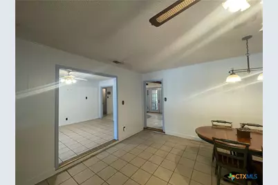 1304 W Avenue B, Lampasas, TX 76550 - Photo 15