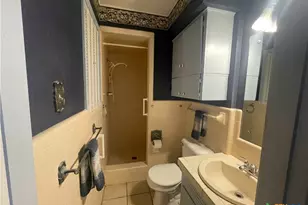 1304 W Ave B, Lampasas, TX 76550 - Photo 29