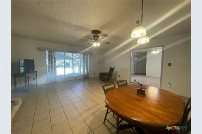 1304 W Avenue B, Lampasas, TX 76550 - Photo 11