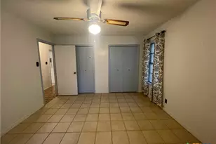 1304 W Ave B, Lampasas, TX 76550 - Photo 27