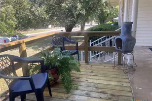 1304 W Ave B, Lampasas, TX 76550 - Photo 7