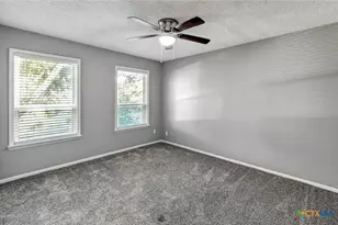 911 Westwood St, Victoria, TX 77901 - Photo 33