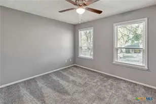 911 Westwood St, Victoria, TX 77901 - Photo 31