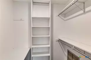 911 Westwood St, Victoria, TX 77901 - Photo 37