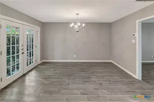 911 Westwood St, Victoria, TX 77901 - Photo 13