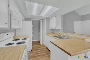 1013 Chestnut St, San Marcos, TX 78666 - Photo 9