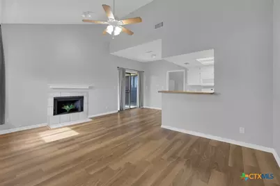 1013 Chestnut St #D, San Marcos, TX 78666 - Photo 3