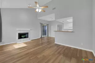 1013 Chestnut St, San Marcos, TX 78666 - Photo 3