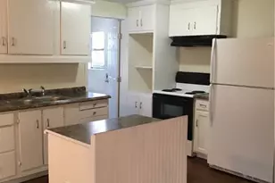 613 S Laurel Ave, Luling, TX 78648 - Photo 3