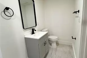 2204 W San Antonio St, New Braunfels, TX 78130 - Photo 13