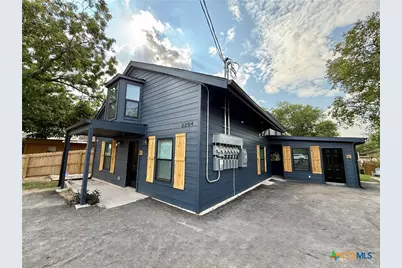 2204 W San Antonio Street #2, New Braunfels, TX 78130 - Photo 17