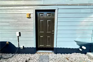 2204 W San Antonio St, New Braunfels, TX 78130 - Photo 15