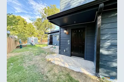 2204 W San Antonio Street #3, New Braunfels, TX 78130 - Photo 19