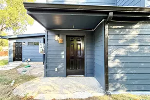 2204 W San Antonio St, New Braunfels, TX 78130 - Photo 1