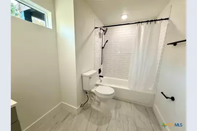 2204 W San Antonio Street #3, New Braunfels, TX 78130 - Photo 11