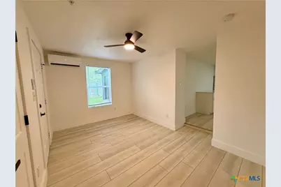 2204 W San Antonio Street #3, New Braunfels, TX 78130 - Photo 13