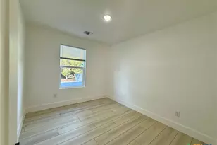 2204 W San Antonio St, New Braunfels, TX 78130 - Photo 13