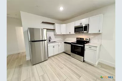 2204 W San Antonio Street #5, New Braunfels, TX 78130 - Photo 3