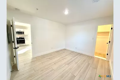 2204 W San Antonio Street #5, New Braunfels, TX 78130 - Photo 15