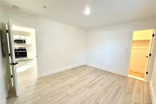 2204 W San Antonio St, New Braunfels, TX 78130 - Photo 15