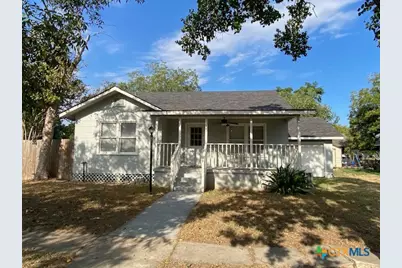 111 N Cedar Avenue, Luling, TX 78648 - Photo 1