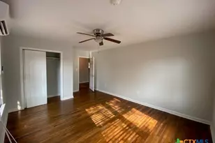 111 N Cedar Ave, Luling, TX 78648 - Photo 9