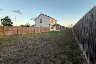 2572 Smokey Cv, Seguin, TX 78155 - Photo 11