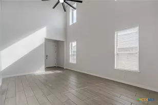 2063 Cowan Dr, New Braunfels, TX 78132 - Photo 7