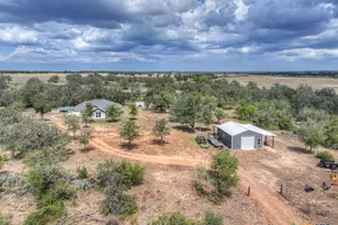 2354 Fm 2438, Seguin, TX 78155 - Photo 41