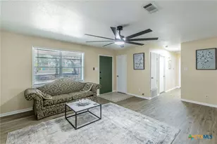 400 Bridge St, Gatesville, TX 76528 - Photo 3