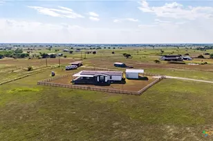 193 Shady Holw Rd, Victoria, TX 77904 - Photo 3