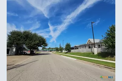 1001 S 29th Street, Temple, TX 76504 - Photo 3