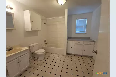 1001 S 29th Street, Temple, TX 76504 - Photo 5