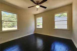 124 Circle Dr, Belton, TX 76513 - Photo 17