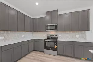 703 Ryan St, Belton, TX 76513 - Photo 15