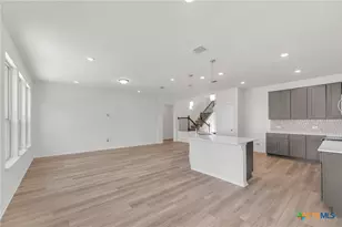 703 Ryan St, Belton, TX 76513 - Photo 9