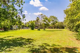 404 8th St, Palacios, TX 77465 - Photo 1