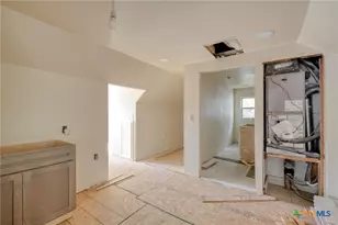 116 S Cypress Ave, Luling, TX 78648 - Photo 25