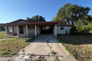 218 Graham Rd, Kenedy, TX 78119 - Photo 3