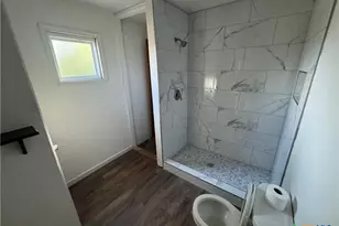 414 S Esplanade St, Cuero, TX 77954 - Photo 11