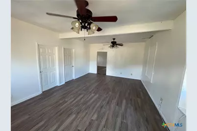 414 S Esplanade Street, Cuero, TX 77954 - Photo 9