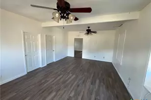 414 S Esplanade St, Cuero, TX 77954 - Photo 9