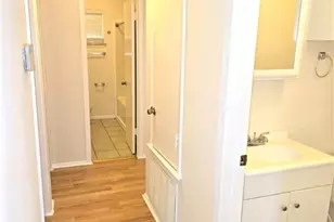 203 S Mitchell St, San Marcos, TX 78666 - Photo 11