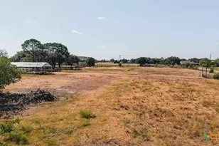 1439 Dagg Rd, Yoakum, TX 77995 - Photo 45