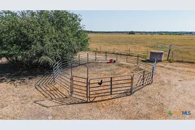 1439 Dagg Road, Yoakum, TX 77995 - Photo 43