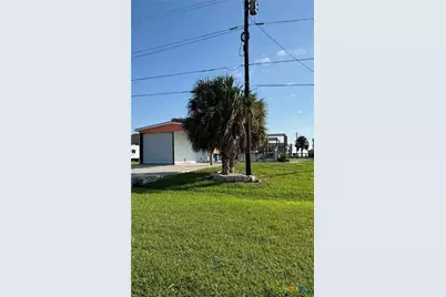 109 S Washington Boulevard, Port O'Connor, TX 77982 - Photo 21