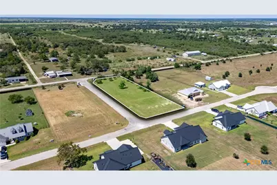 267 Honeycomb, Victoria, TX 77904 - Photo 3