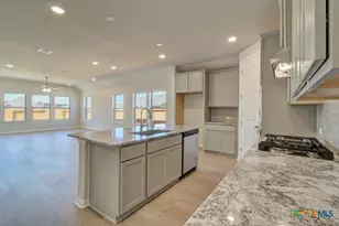 1661 Couser Ave, New Braunfels, TX 78132 - Photo 3