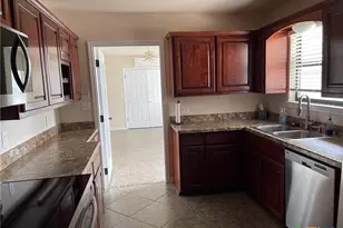 1904 N Harding Ave, Cameron, TX 76520 - Photo 17