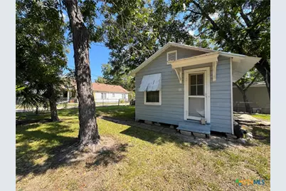 1002 E Park Avenue, Victoria, TX 77901 - Photo 7